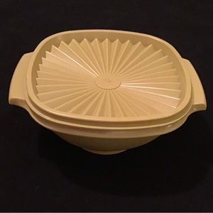 Vintage Tupperware Servalier bowl.